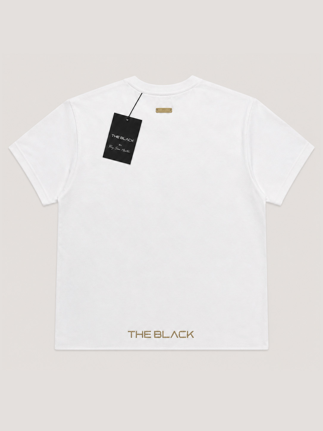 camiseta the black white back