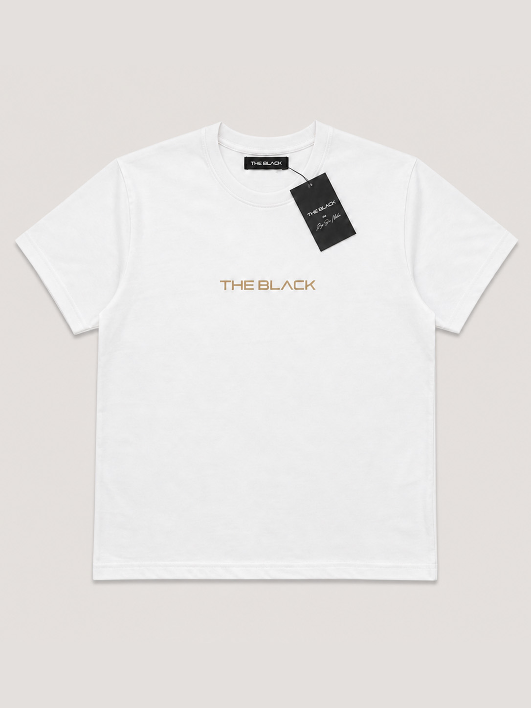 camiseta the black white front
